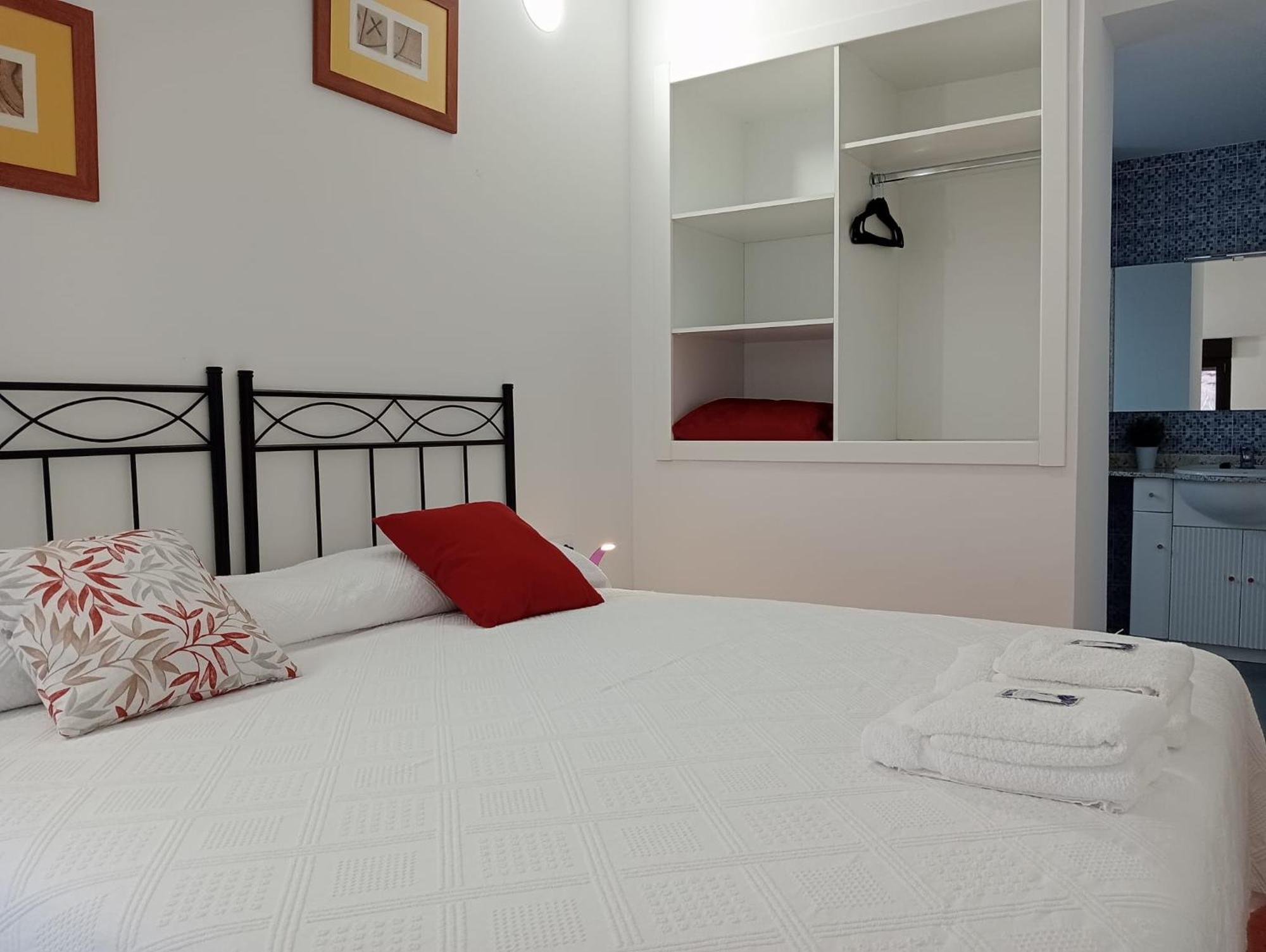 Apartamentos La Piedra En Pleno Centro Historico Con Dos Dormitorios Y Dos Banos Nájera Εξωτερικό φωτογραφία