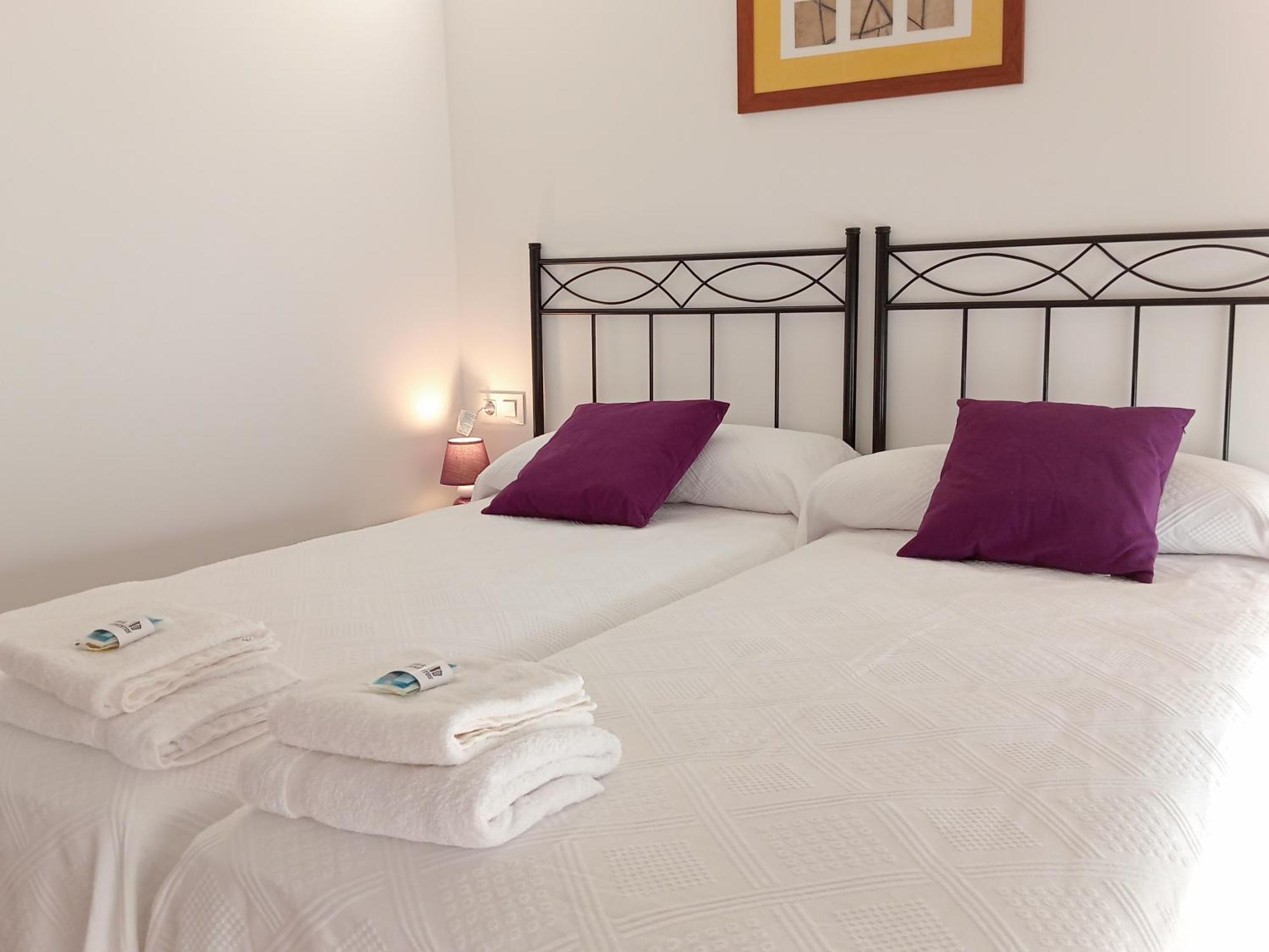 Apartamentos La Piedra En Pleno Centro Historico Con Dos Dormitorios Y Dos Banos Nájera Εξωτερικό φωτογραφία