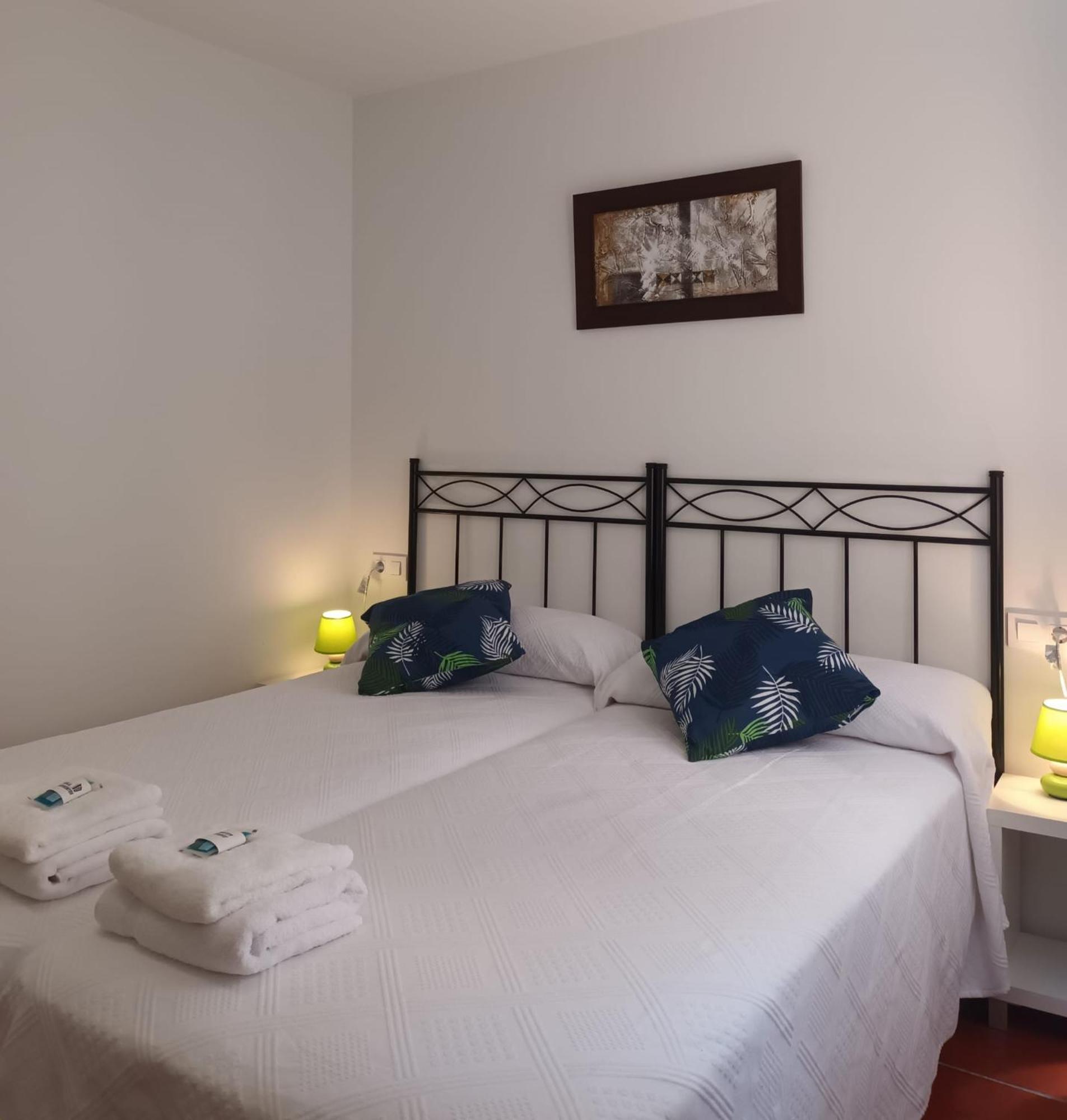 Apartamentos La Piedra En Pleno Centro Historico Con Dos Dormitorios Y Dos Banos Nájera Δωμάτιο φωτογραφία